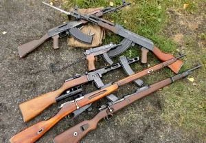 V tomto balíčku Zbraně legendy  si odzkoušíte zbraně, které jsou legendami. 